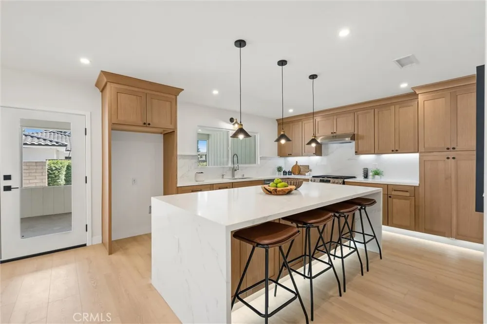 2121 S 3rd Arcadia, CA 91006