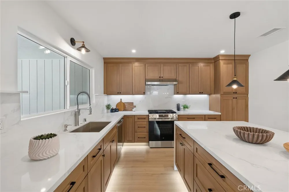 2121 S 3rd Arcadia, CA 91006