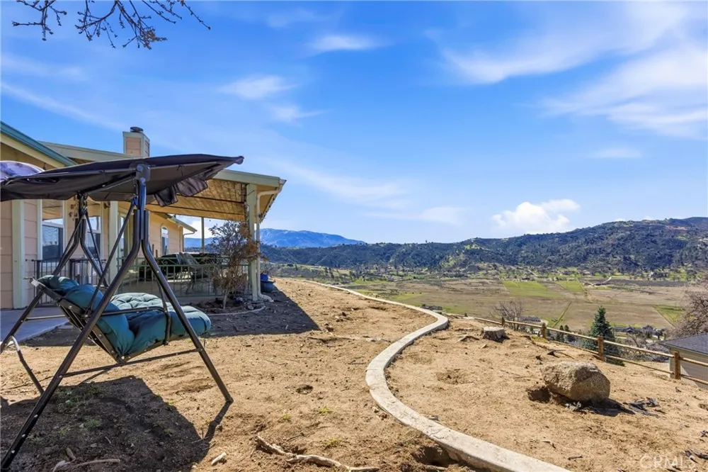 27100 Barkes Tehachapi, CA 93561