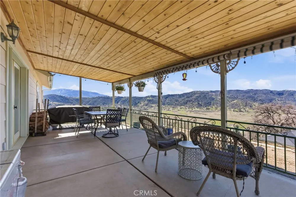 27100 Barkes Tehachapi, CA 93561