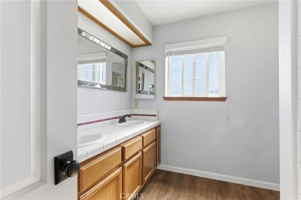 27100 Barkes Tehachapi, CA 93561