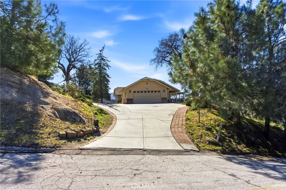 27100 Barkes Tehachapi, CA 93561