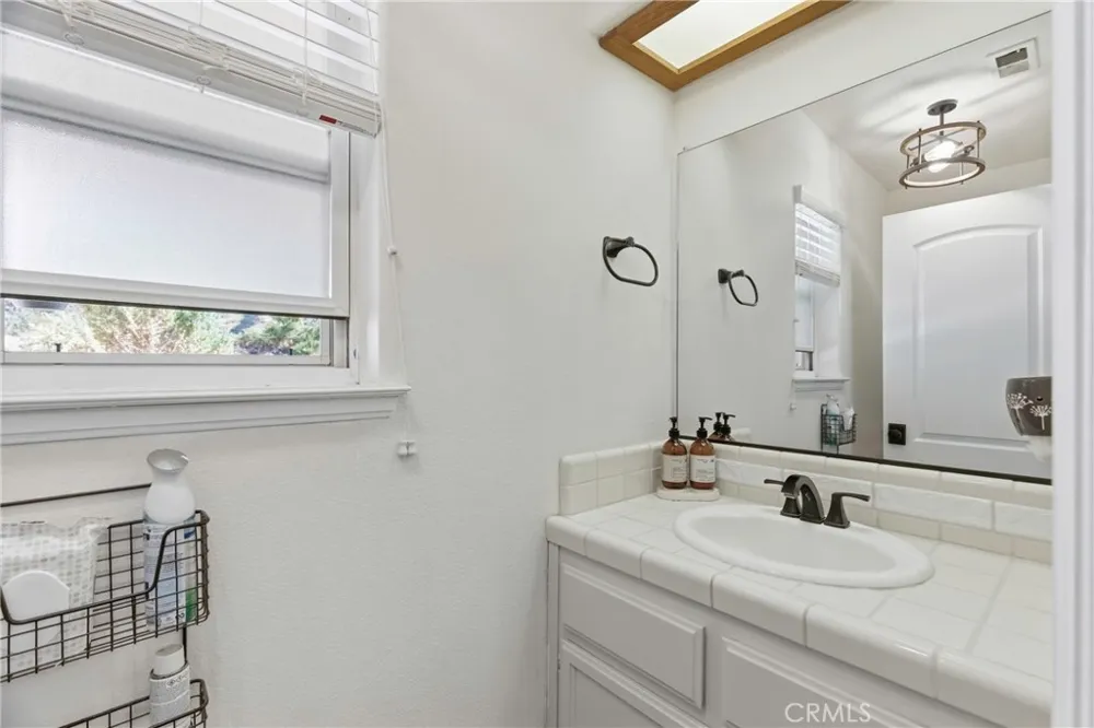 27100 Barkes Tehachapi, CA 93561