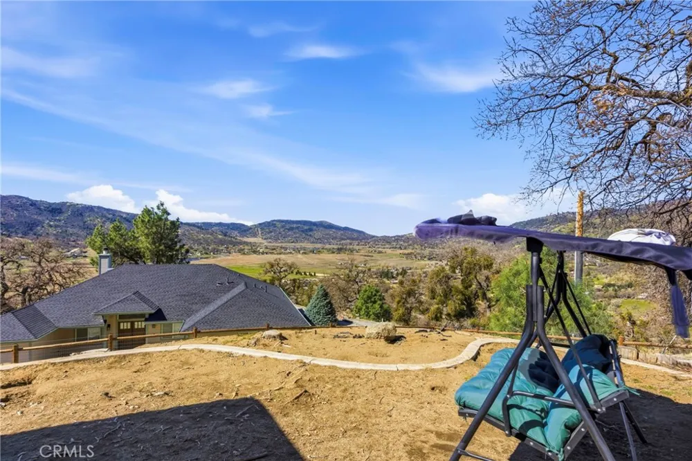 27100 Barkes Tehachapi, CA 93561