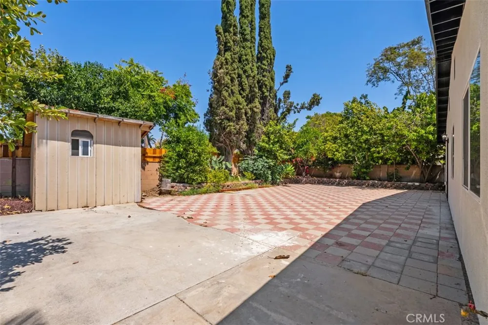 24541 Penfield Lake Forest, CA 92630