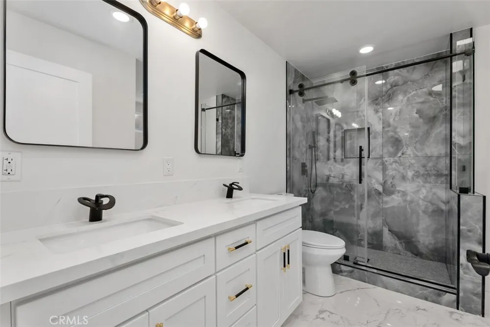 24541 Penfield Lake Forest, CA 92630