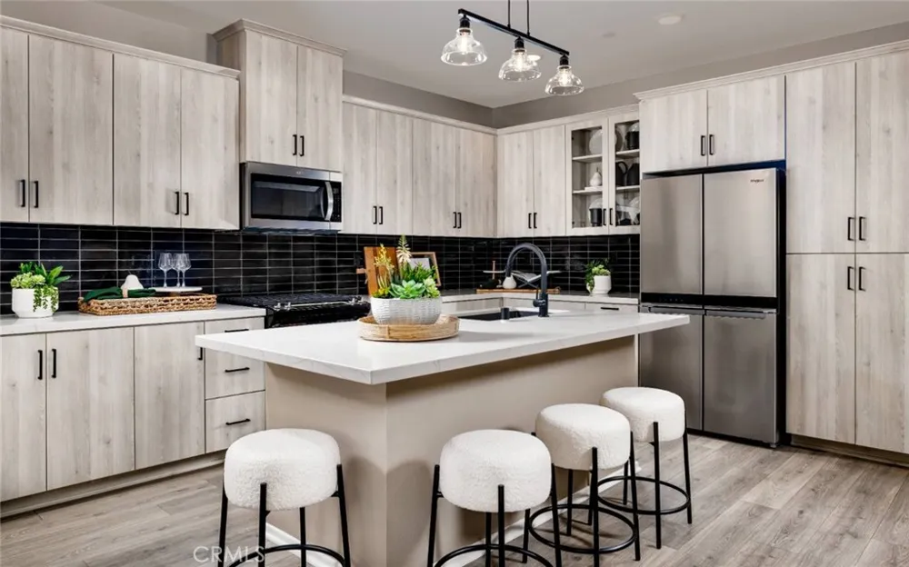4154 S S. WILDFLAX PASEO #106 Ontario, CA 91761