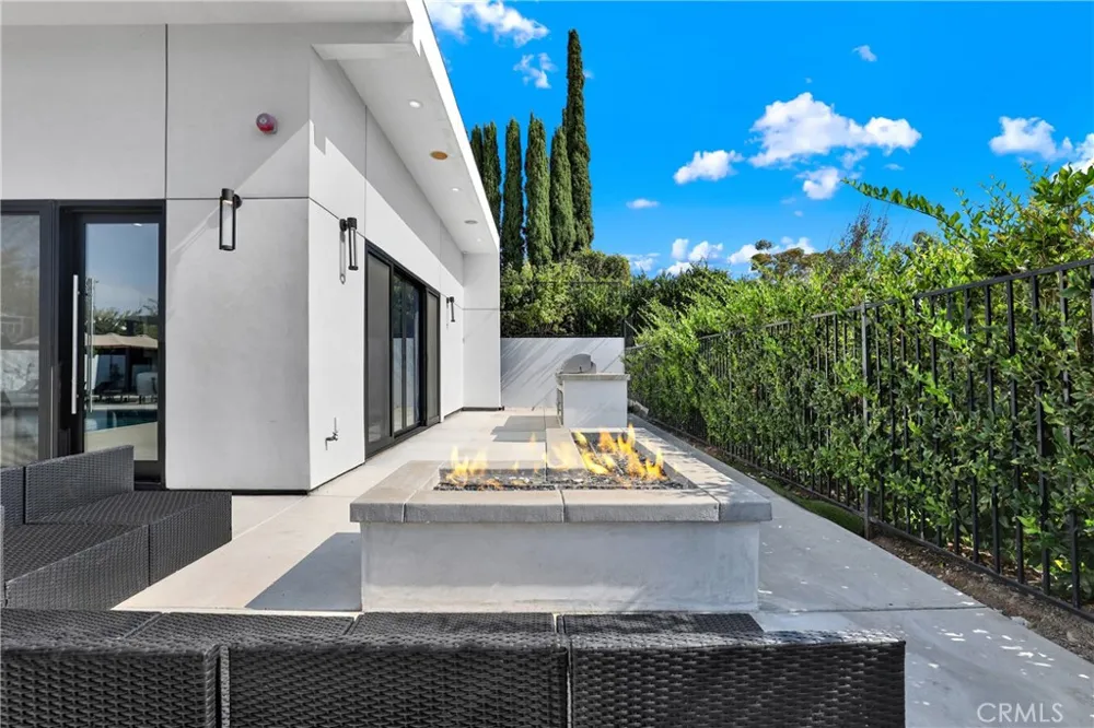 18852 CANYON CREST DRIVE Villa Park, CA 92861