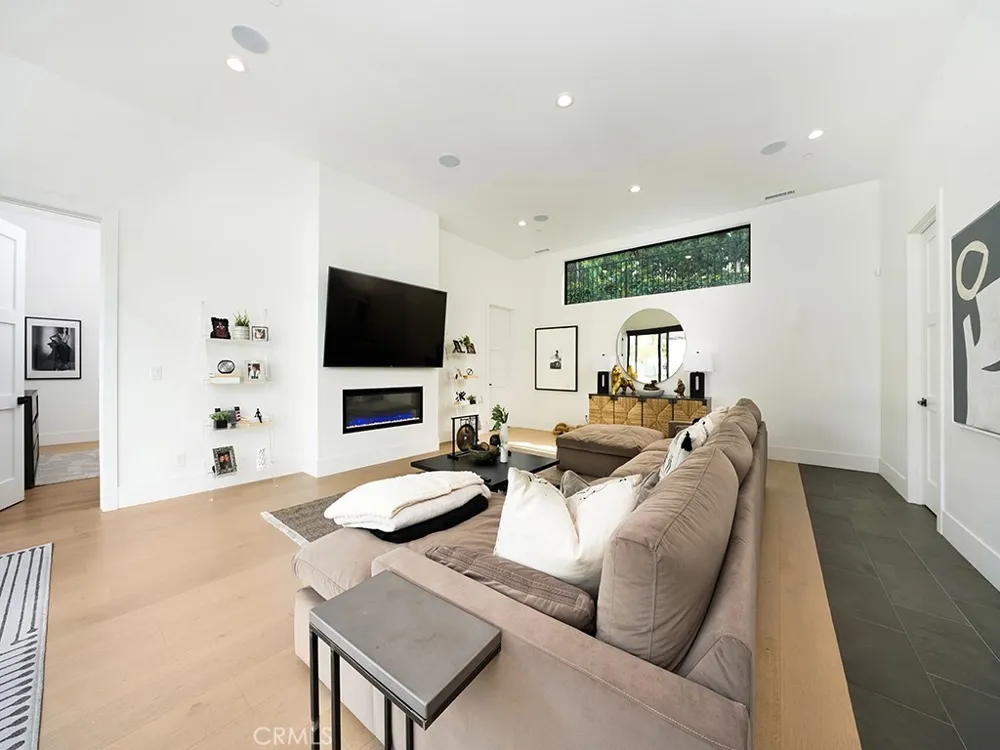 18852 CANYON CREST DRIVE Villa Park, CA 92861