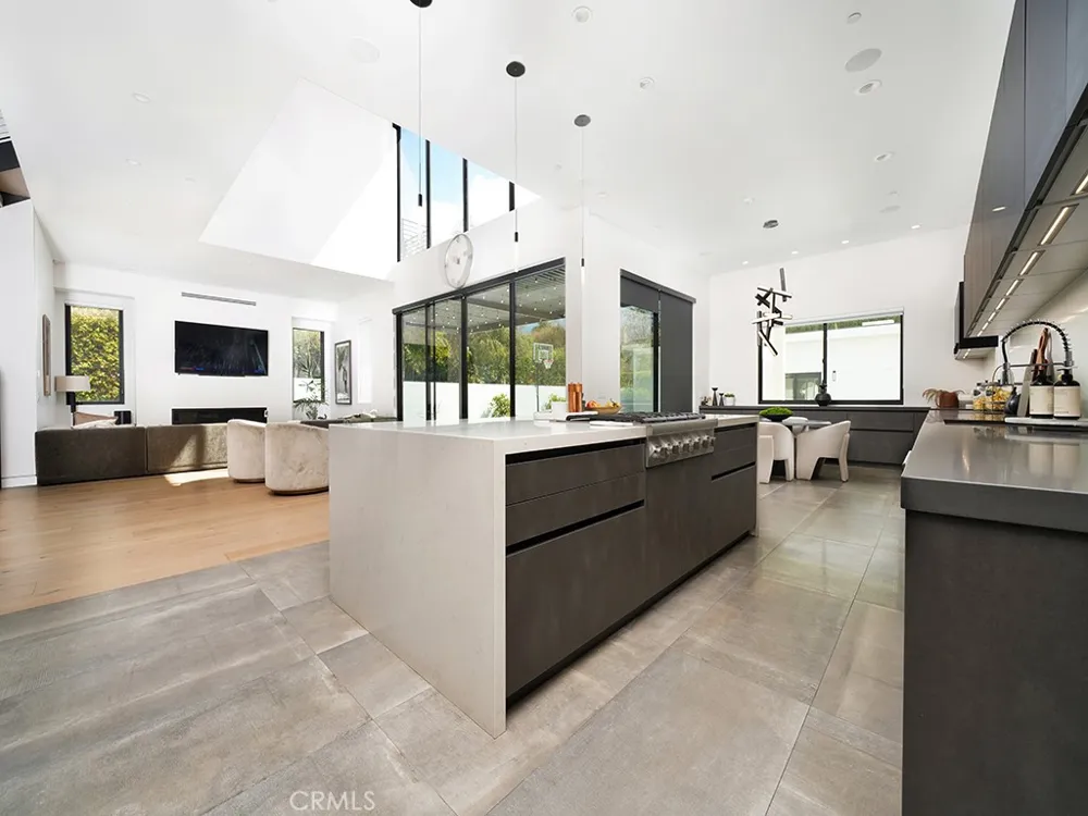 18852 CANYON CREST DRIVE Villa Park, CA 92861