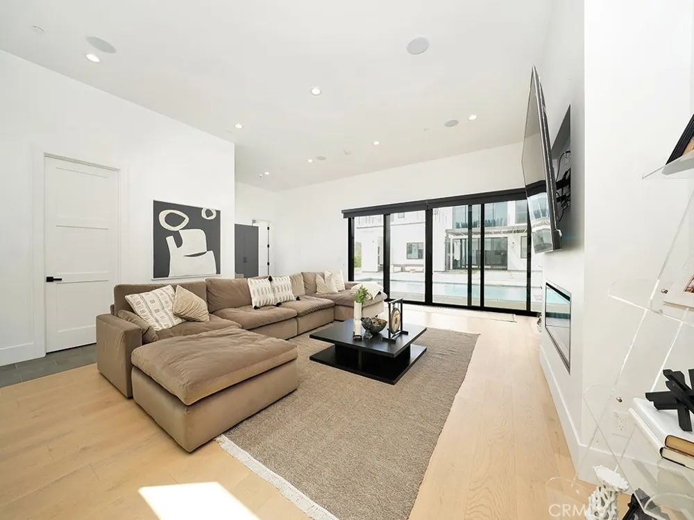 18852 CANYON CREST DRIVE Villa Park, CA 92861