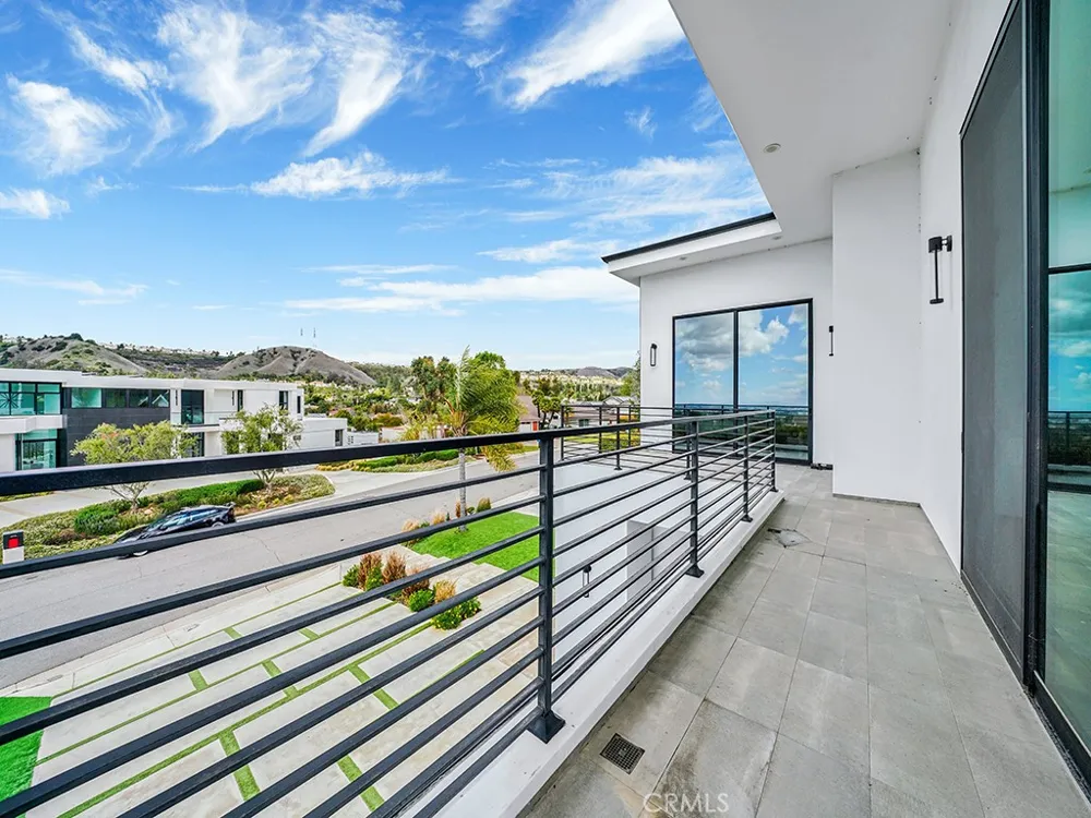 18852 CANYON CREST DRIVE Villa Park, CA 92861