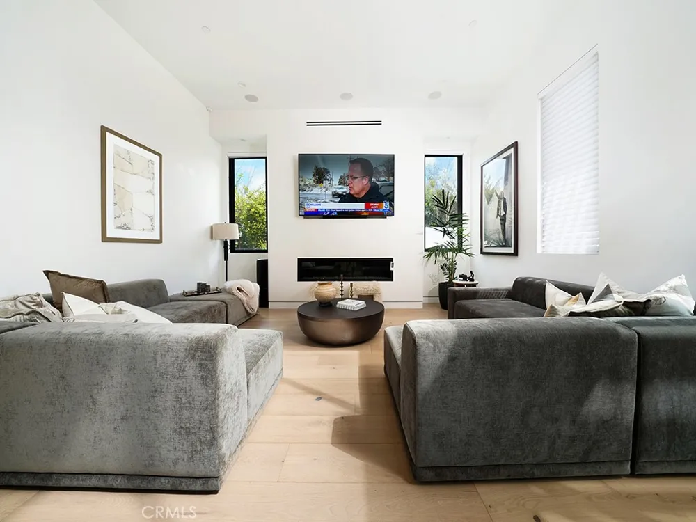 18852 CANYON CREST DRIVE Villa Park, CA 92861