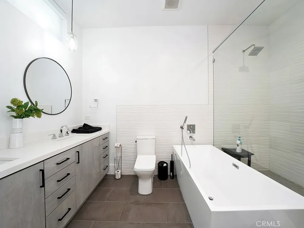 18852 CANYON CREST DRIVE Villa Park, CA 92861