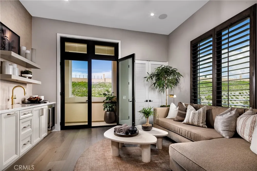 520 WESTRIDGE Irvine, CA 92602