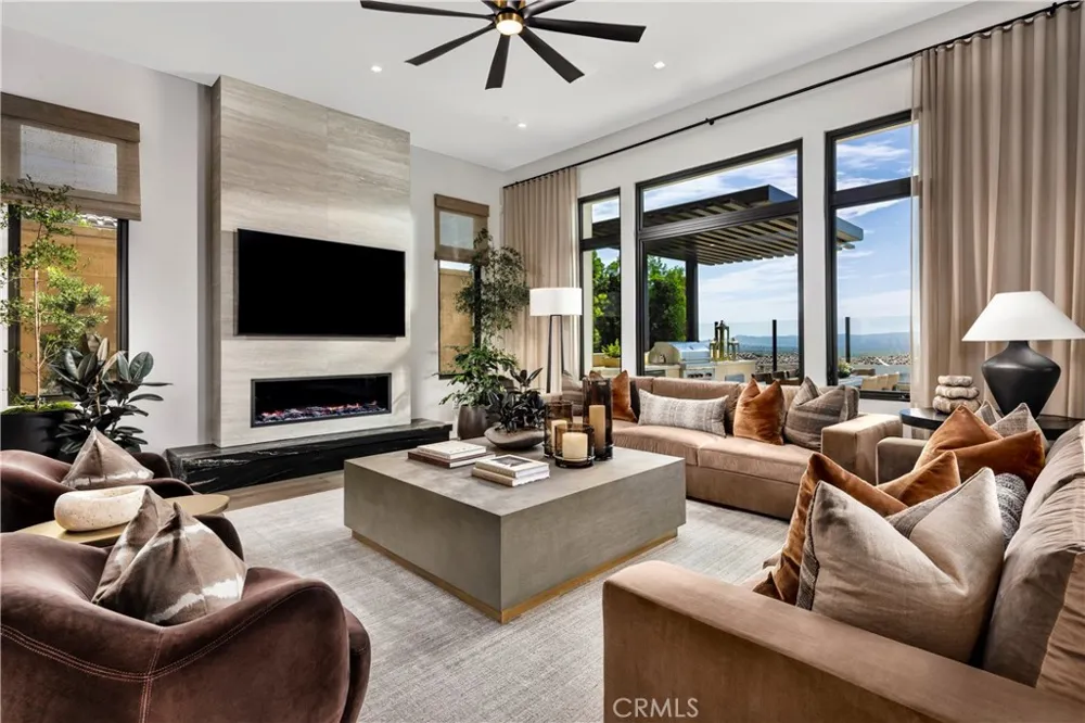520 WESTRIDGE Irvine, CA 92602