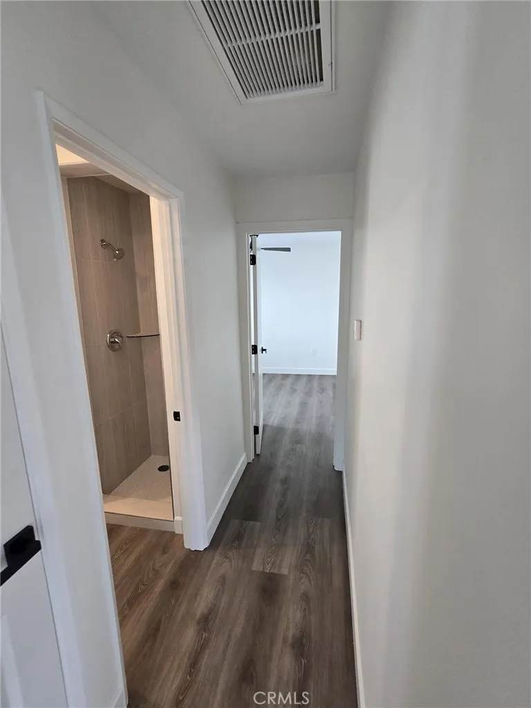 15417 Tuba Street San Fernando, CA 91345