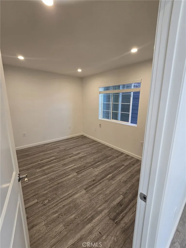 15417 Tuba Street San Fernando, CA 91345