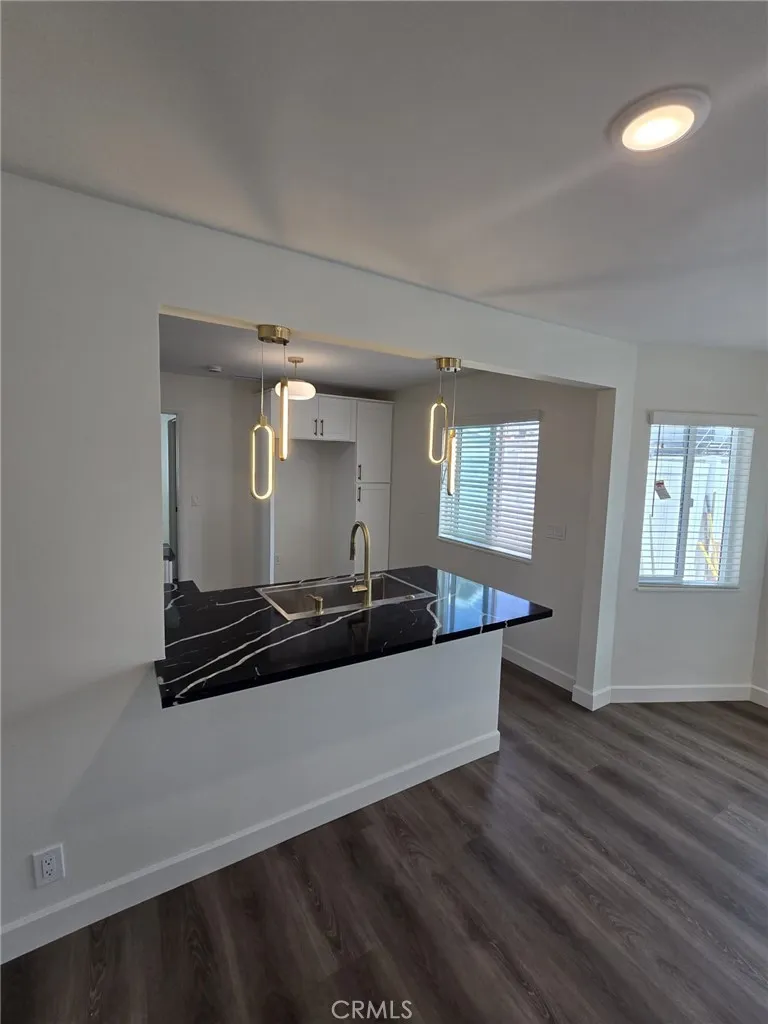 15417 Tuba Street San Fernando, CA 91345