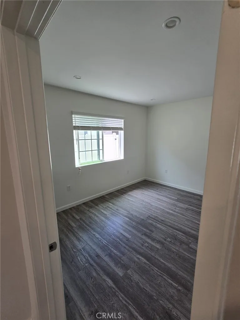 15417 Tuba Street San Fernando, CA 91345