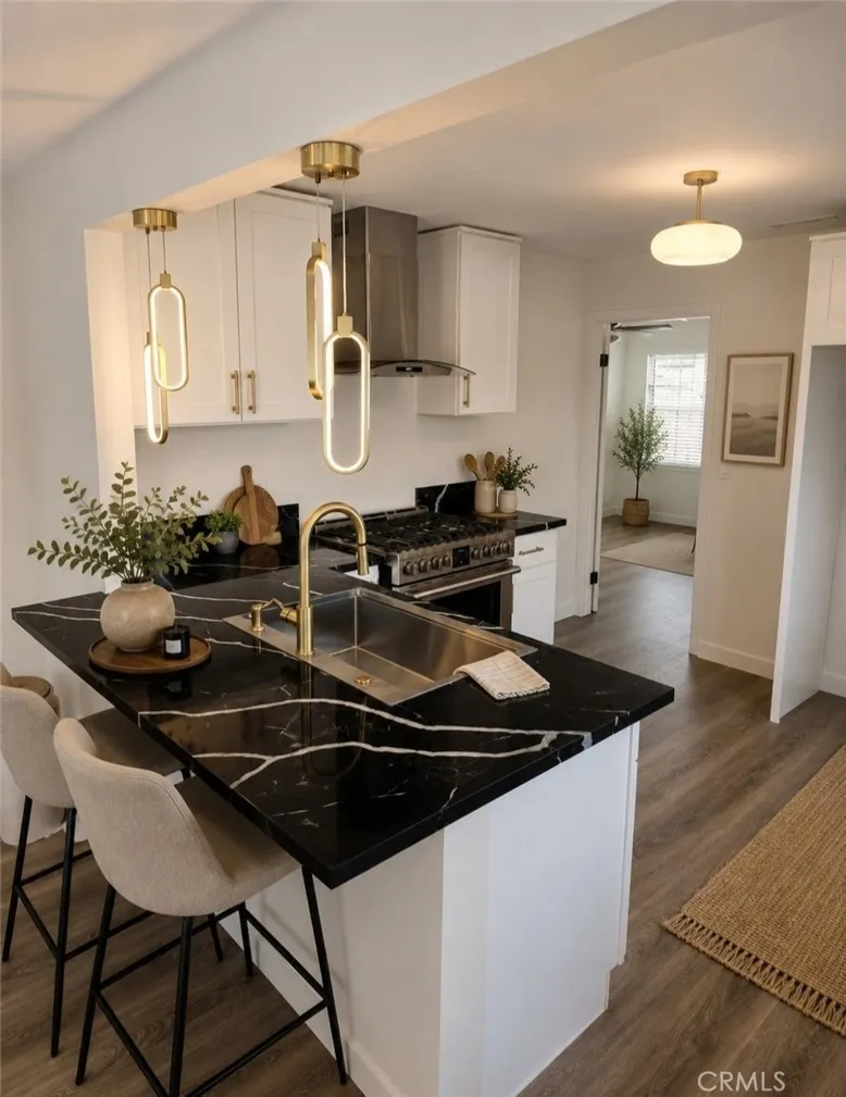 15417 Tuba Street San Fernando, CA 91345