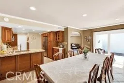 32 E Senisa Irvine, CA 92612
