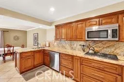 32 E Senisa Irvine, CA 92612