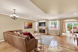 32 E Senisa Irvine, CA 92612