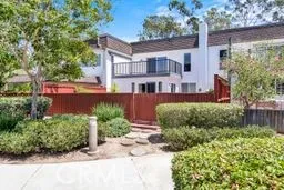 32 E Senisa Irvine, CA 92612