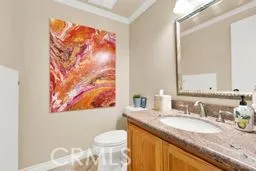 32 E Senisa Irvine, CA 92612