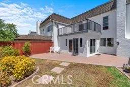 32 E Senisa Irvine, CA 92612
