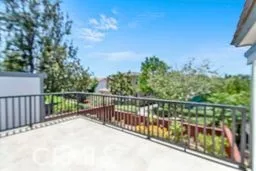 32 E Senisa Irvine, CA 92612
