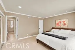32 E Senisa Irvine, CA 92612