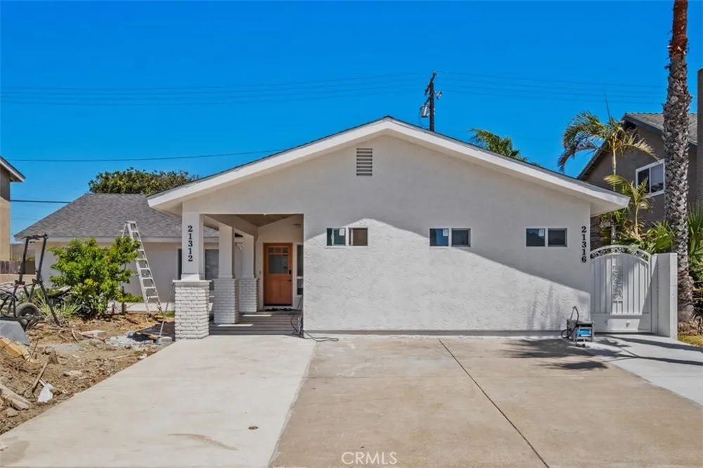 21316 Bulkhead Circle Huntington Beach, CA 92646