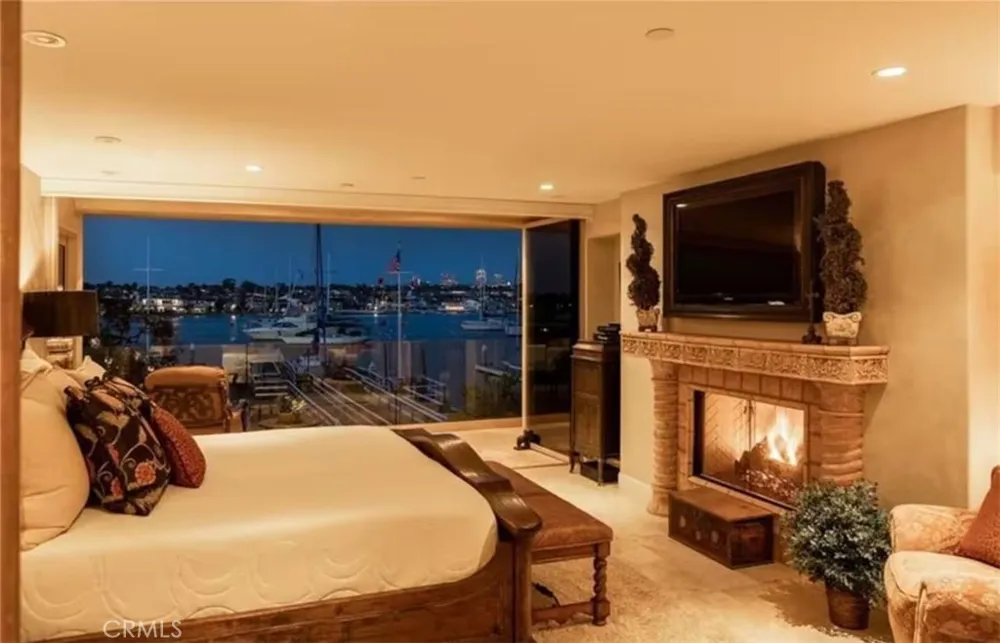 900 E Balboa Boulevard Newport Beach, CA 92661