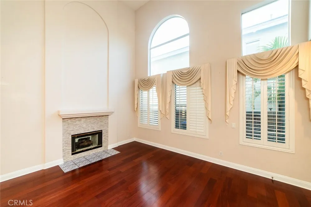 27 LARKMEAD Aliso Viejo, CA 92656