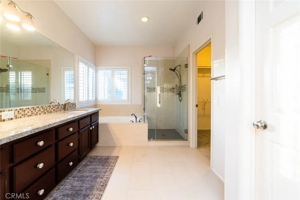 27 LARKMEAD Aliso Viejo, CA 92656