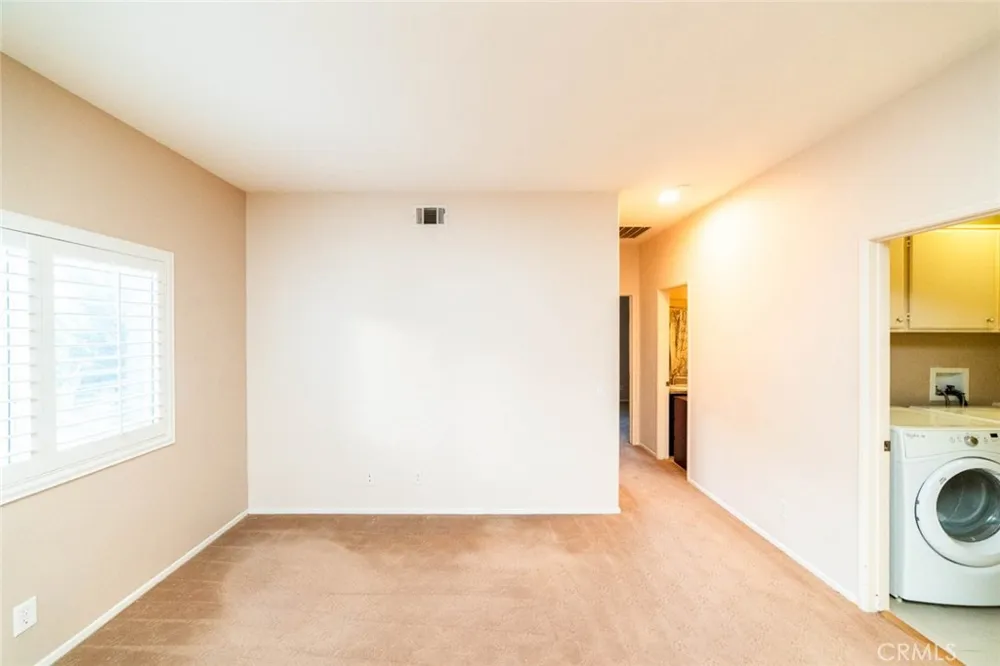 27 LARKMEAD Aliso Viejo, CA 92656