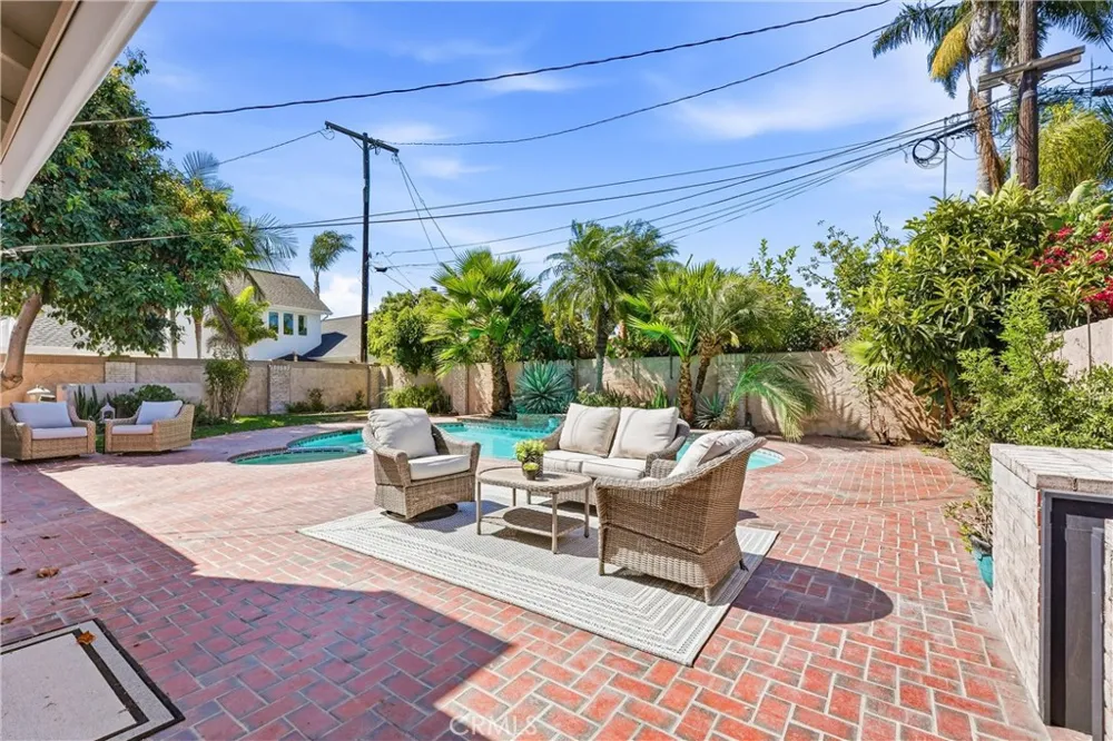 6901 Brunswick Huntington Beach, CA 92647