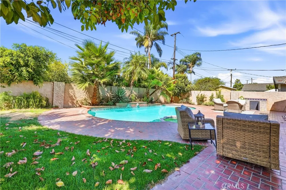 6901 Brunswick Huntington Beach, CA 92647