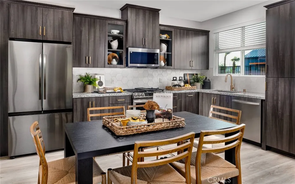 4154 S S. WILDFLAX PASEO #100 Ontario, CA 91761