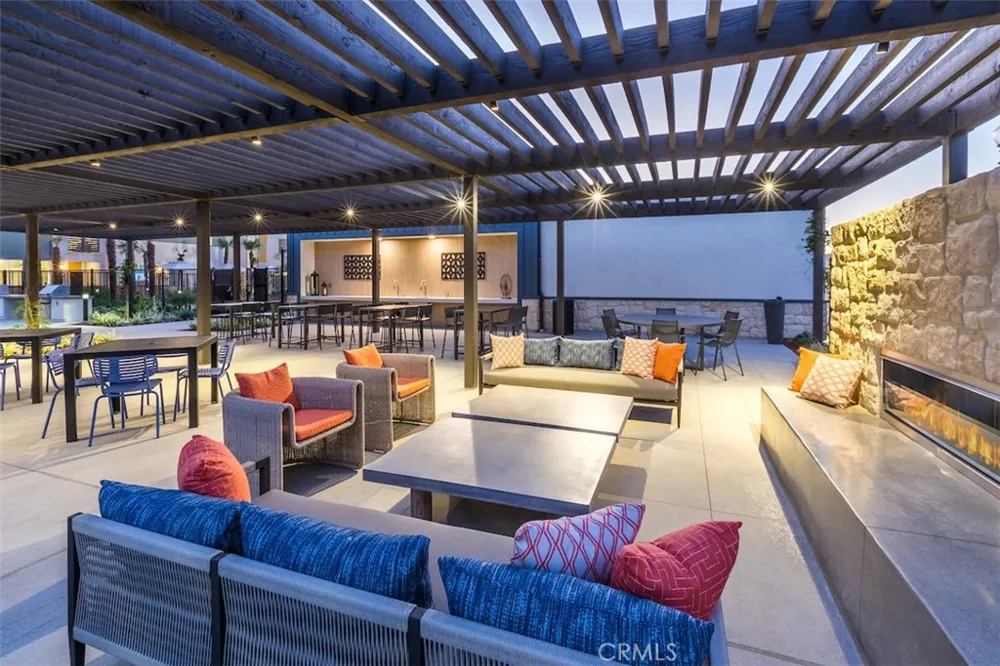 4154 S S. WILDFLAX PASEO #100 Ontario, CA 91761