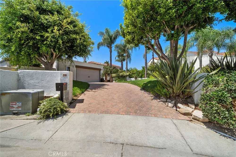 306 Via Colibri San Clemente, CA 92672