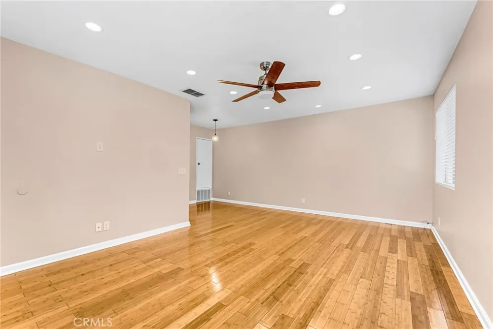 865 W 13th St #4 Azusa, CA 91702