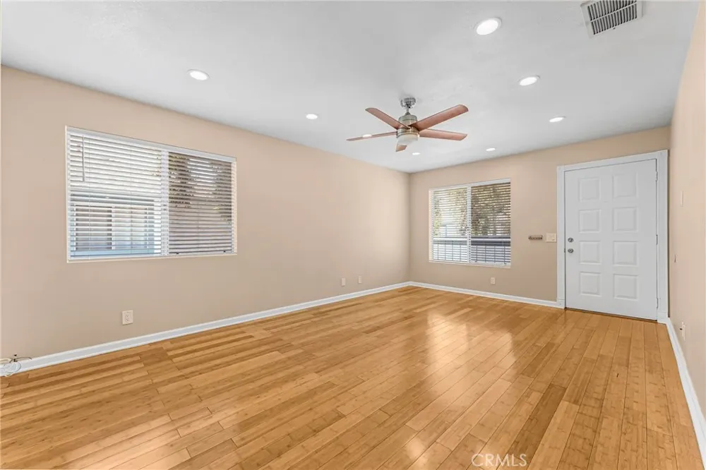 865 W 13th St #4 Azusa, CA 91702