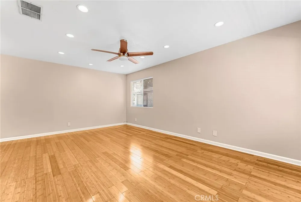 865 W 13th St #4 Azusa, CA 91702