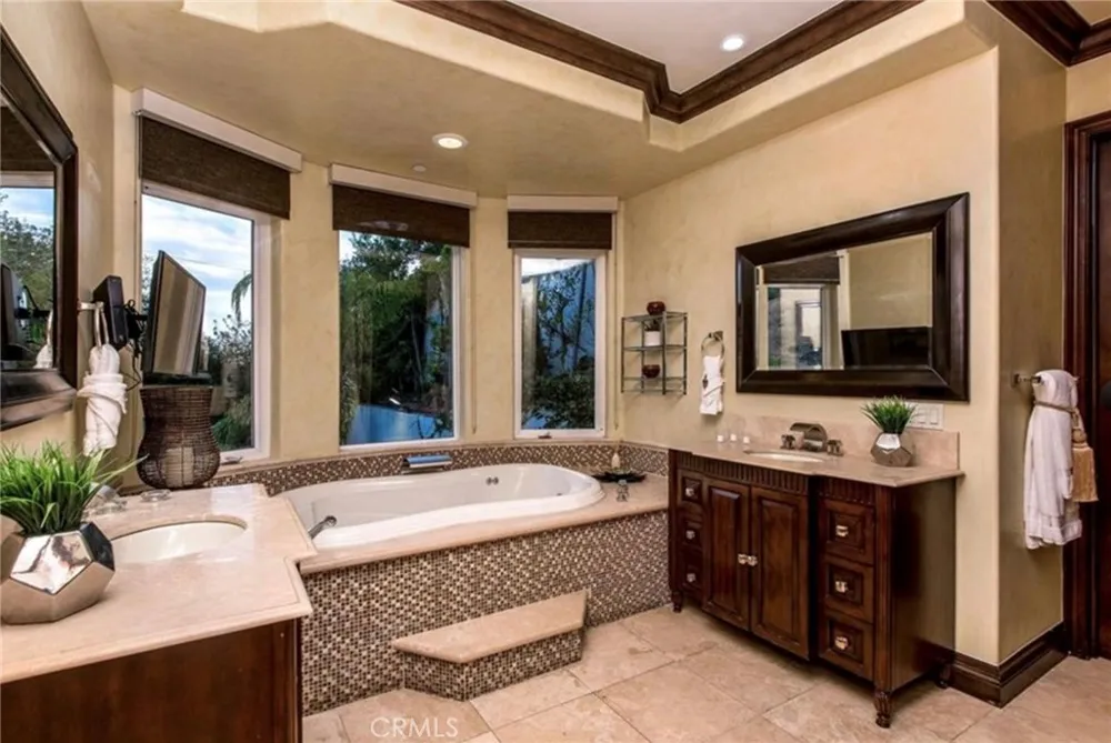 1441 Robmar Drive Beverly Hills, CA 90210