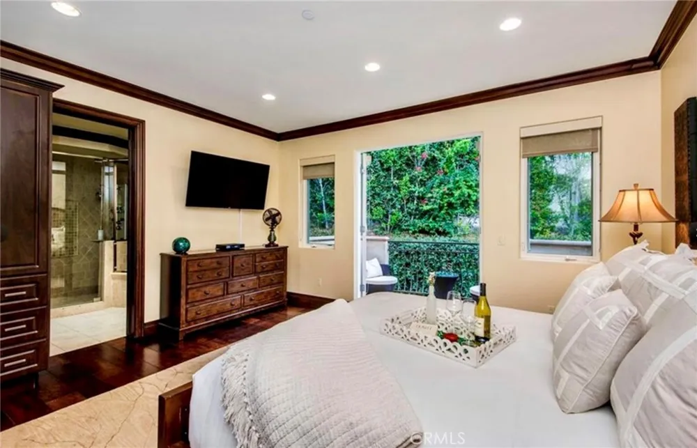1441 Robmar Drive Beverly Hills, CA 90210