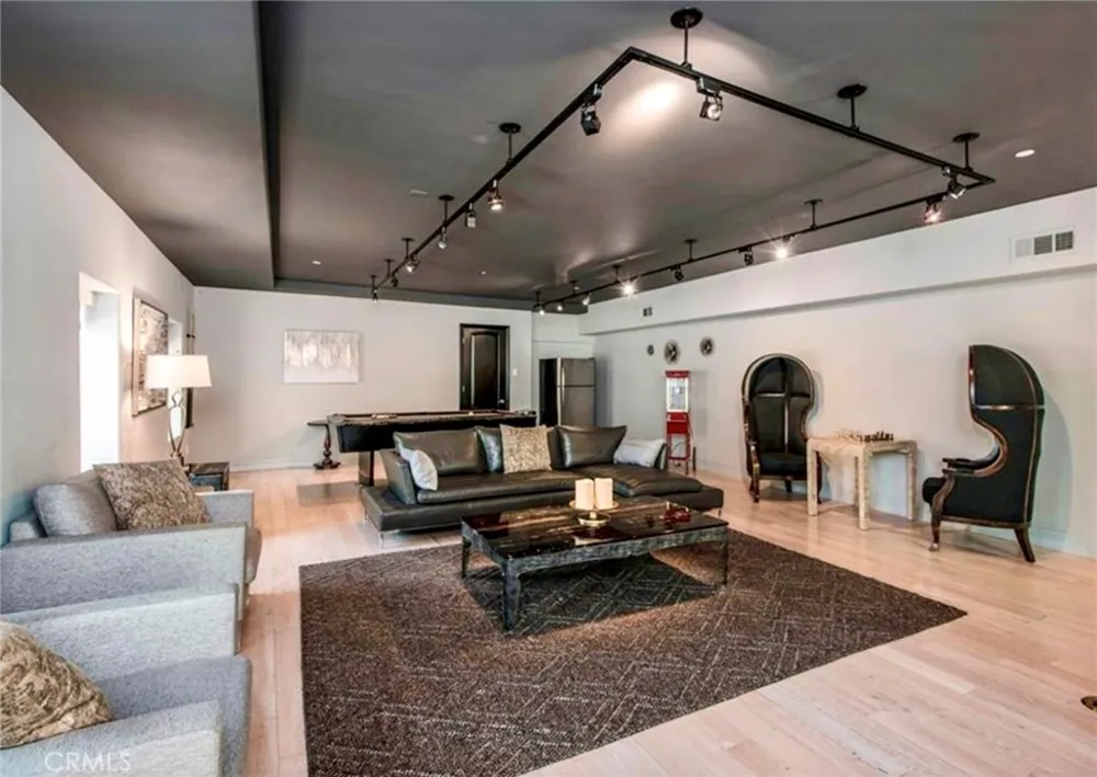 1441 Robmar Drive Beverly Hills, CA 90210