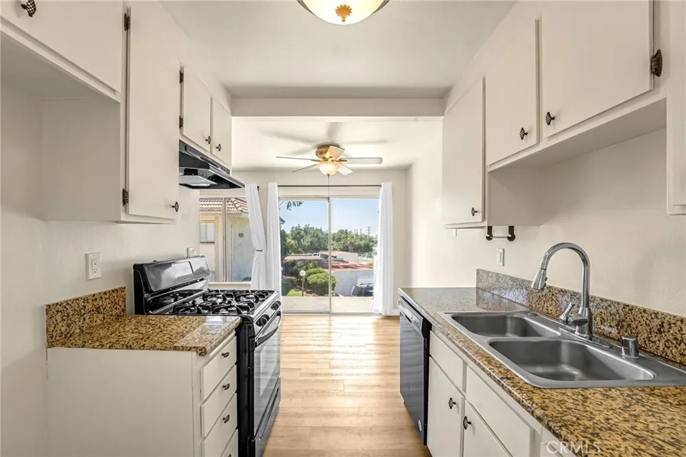4575 Ramona Ave #2 La Verne, CA 91750